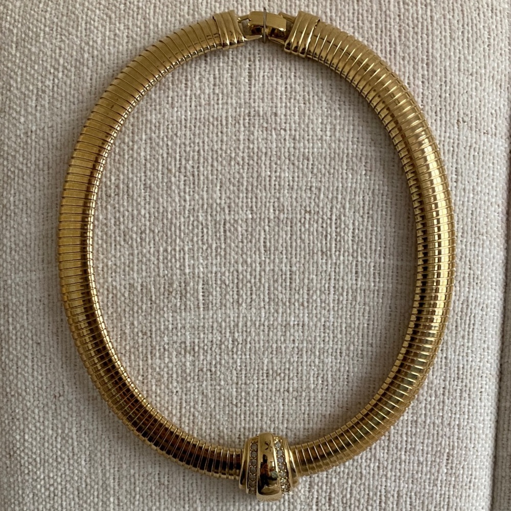 Vintage Avon Gold Tone Omega Necklace